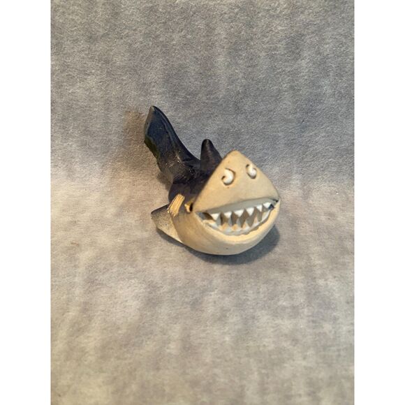 Artesania Rinconada Adult Smiling Shark 3-1/2" Blue Stoneware Clay Uruguay‎ - Picture 11 of 13